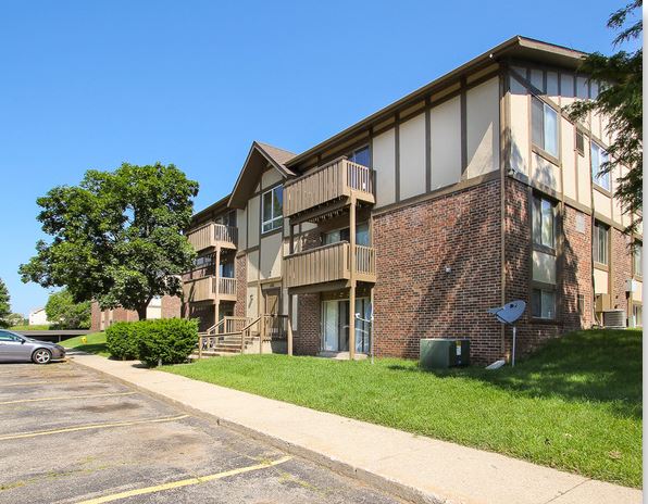 Nottingham Place Apartments in Kalamazoo, MI - Building Photo