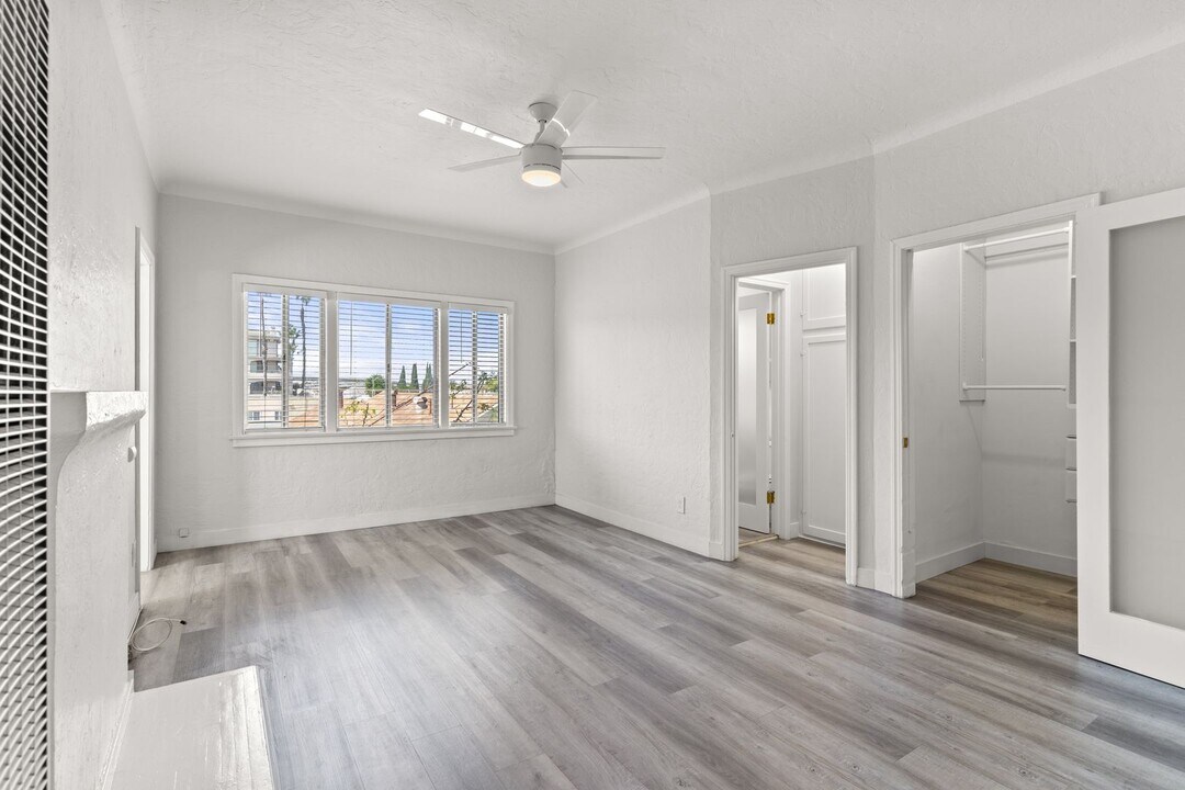 608 W 6th St in Long Beach, CA - Building Photo
