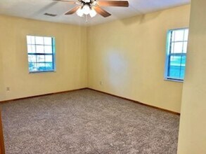 8514 Raquel Ln in Tallahassee, FL - Building Photo - Building Photo