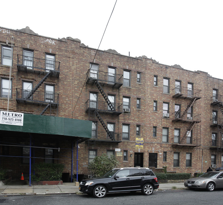 110 Avenue S in Brooklyn, NY - Building Photo