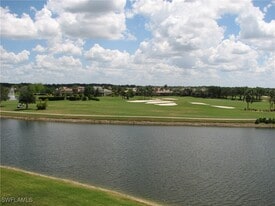 562 Avellino Isles Cir in Naples, FL - Building Photo