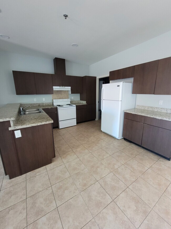 306 S 25th St, Unit P-3 in Hidalgo, TX - Foto de edificio - Building Photo