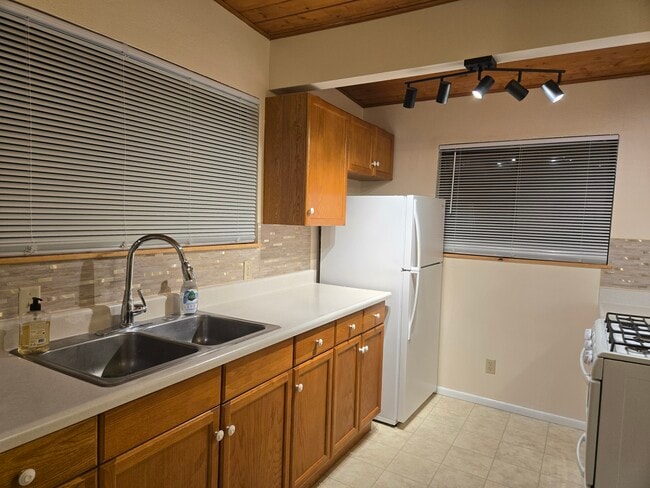 4555 Ridgeway Dr, Unit #C in Los Alamos, NM - Foto de edificio - Building Photo