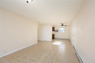 18 Alpine Dr in Wappingers Falls, NY - Building Photo - Building Photo