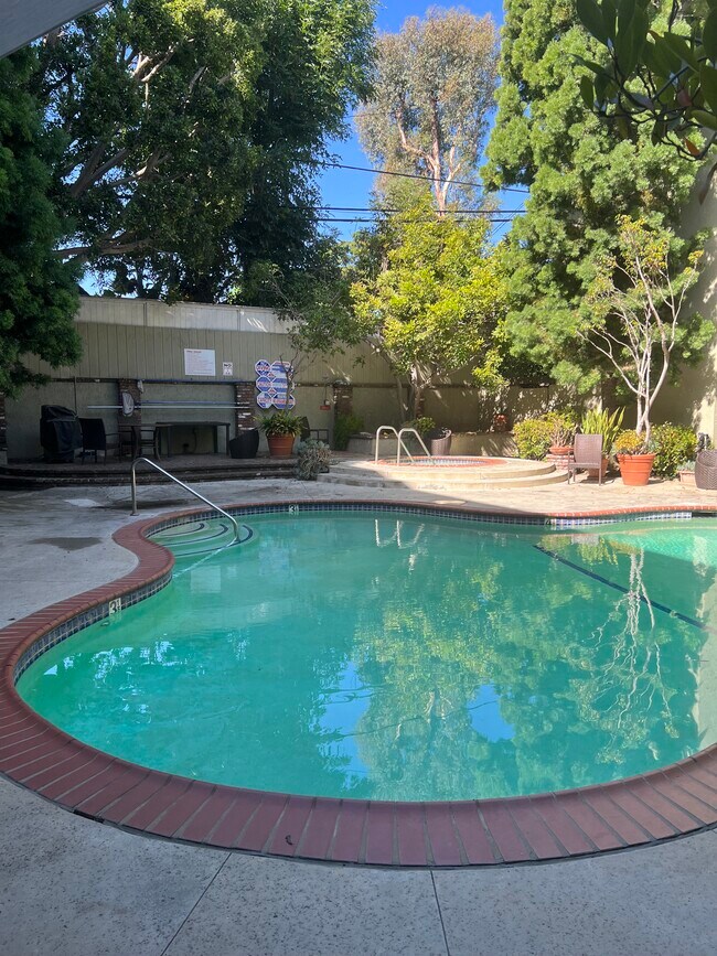 property at 2677 Centinela Ave