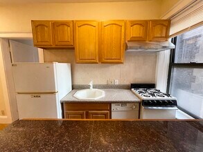 1269 Commonwealth Ave in Boston, MA - Building Photo - Building Photo