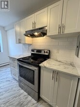 75 High St in London, ON - Building Photo - Building Photo