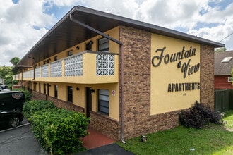 Fountainview Apartment Complex in Orange City, FL - Building Photo - Building Photo