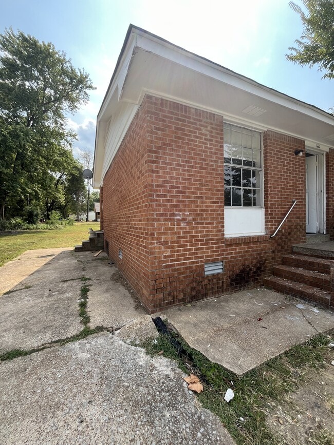 property at 606 Austin St