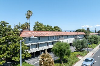 Stevens Creek Blvd in Santa Clara, CA - Building Photo - Building Photo