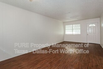 409 Cousins Ln in Arlington, TX - Building Photo - Building Photo