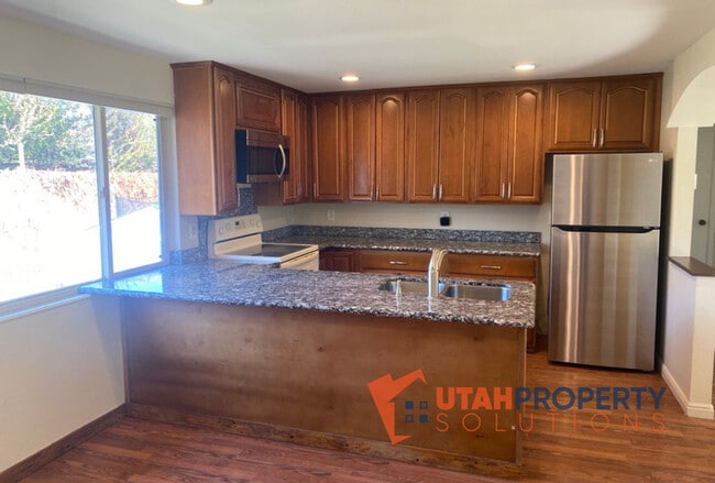 property at 3896 W Tuscaloosa Way