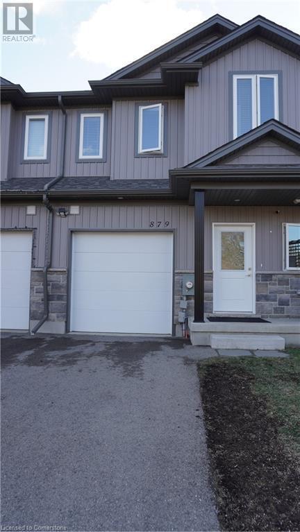 879 Edinburgh Dr