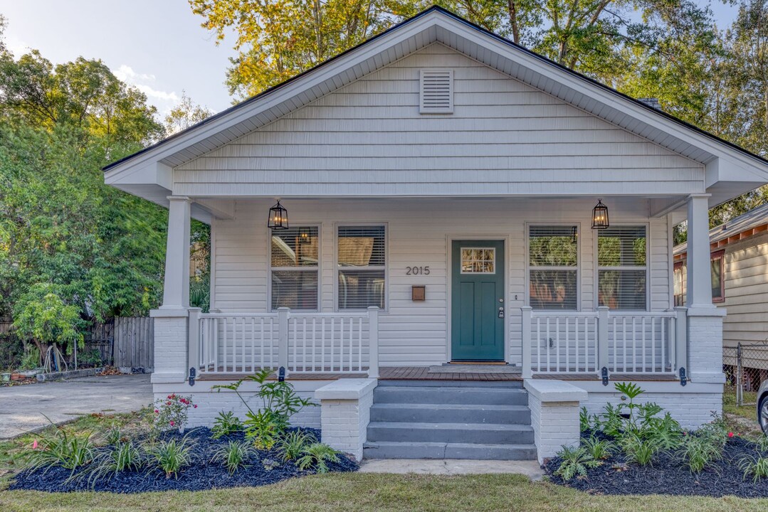 2015 Reynolds St in Savannah, GA - Building Photo