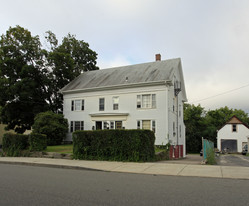 35 Jefferson St in Milford, MA - Building Photo