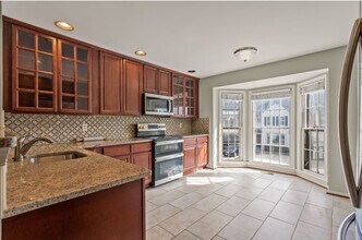 7385 Hidden Knolls Ct in Springfield, VA - Building Photo - Building Photo