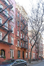 44 Perry St in New York, NY - Building Photo - Primary Photo