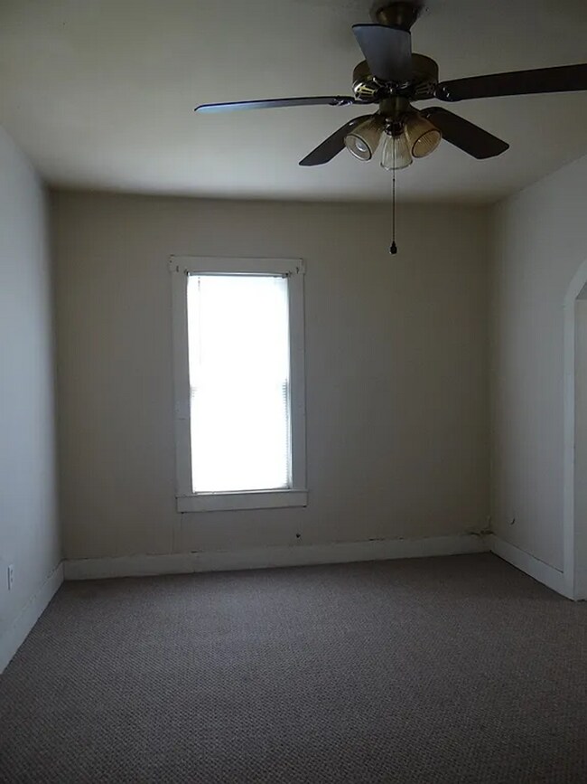 1108 Dallas St in Port Neches, TX - Building Photo - Building Photo