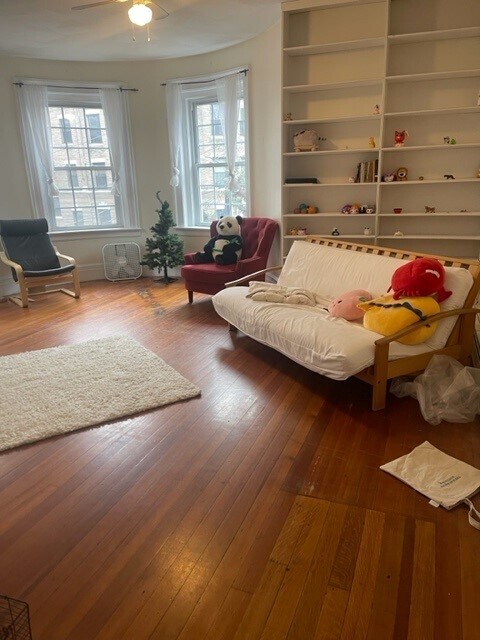 186 Naples Rd, Unit 2 in Brookline, MA - Building Photo