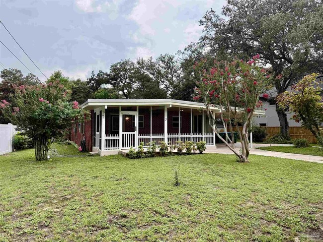 property at 3 Driftwood Ave