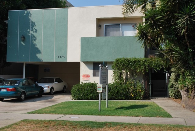 3375 Vinton Ave in Los Angeles, CA - Building Photo - Building Photo