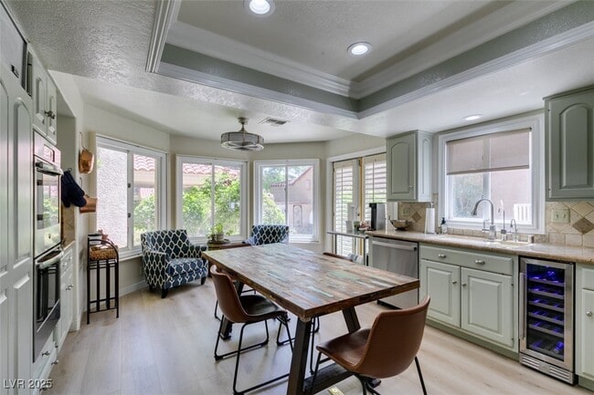 property at 5133 Southern Hills Ln