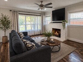 4814 Siegel St in Houston, TX - Building Photo