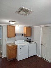 814 Lee St in Benton, LA - Foto de edificio - Building Photo