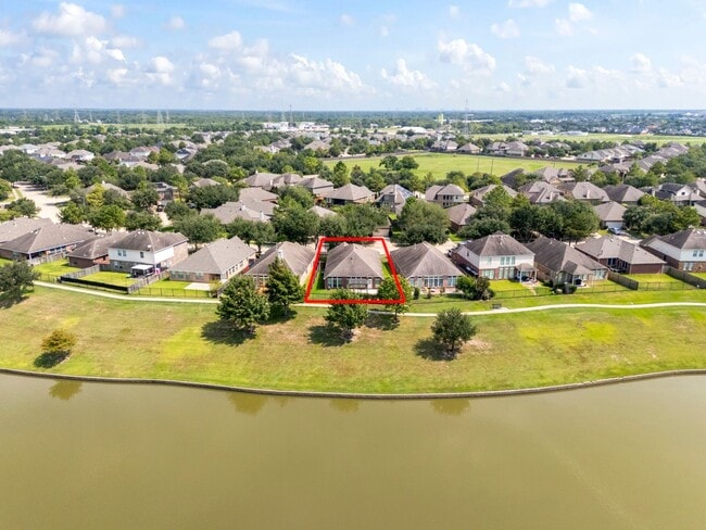 property at 7242 Rambling Tree Ln