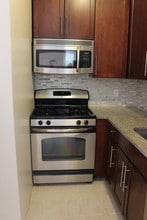 221 Kingsland Ave, Unit 2 in Brooklyn, NY - Building Photo - Building Photo