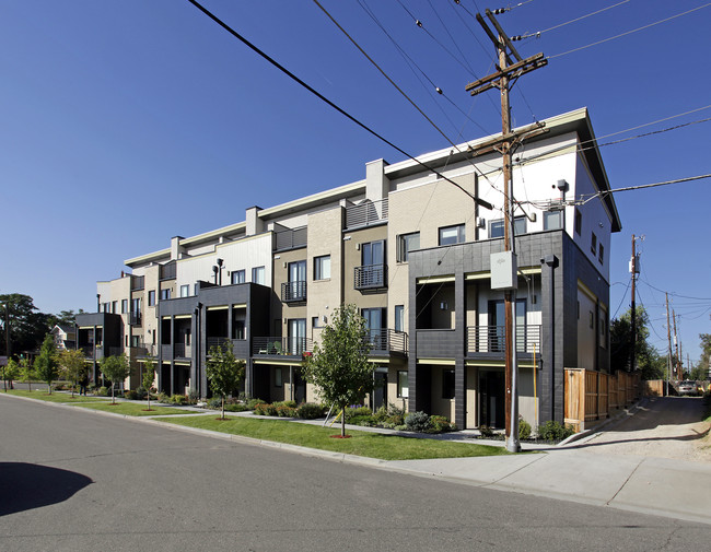 2501-2527 Bryant St in Denver, CO - Foto de edificio - Building Photo