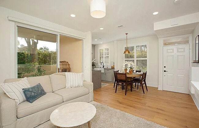 property at 3601 Bernwood Pl