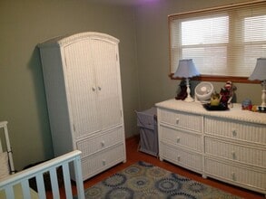 7009 W Lloyd St in Wauwatosa, WI - Building Photo - Building Photo