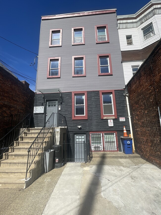 510 Mercer St, Unit 1