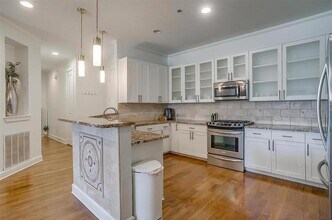 21 Totman St in Quincy, MA - Building Photo - Building Photo