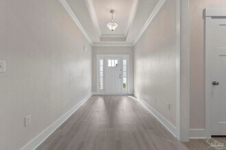 5065 Wheeler Way in Pensacola, FL - Foto de edificio - Building Photo