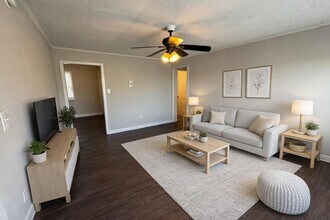 210 Highview Ave in Columbia, MO - Building Photo - Building Photo