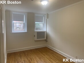 43 Selkirk Rd in Boston, MA - Building Photo - Building Photo