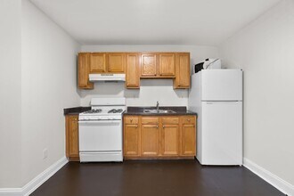 16 S Conkling St in Baltimore, MD - Building Photo - Building Photo