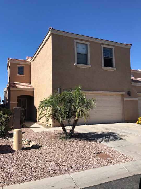 7027 W Lincoln St in Peoria, AZ - Building Photo