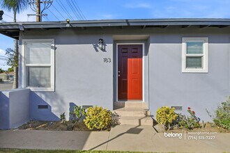 183 N Batavia St in Orange, CA - Foto de edificio - Building Photo