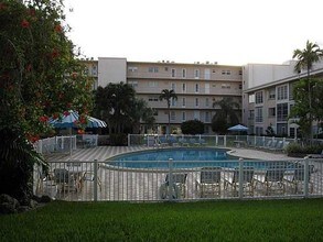 1481 S Ocean Blvd in Pompano Beach, FL - Building Photo - Building Photo