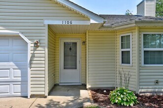 1106 Eaglewood Dr in Virginia Beach, VA - Building Photo - Building Photo