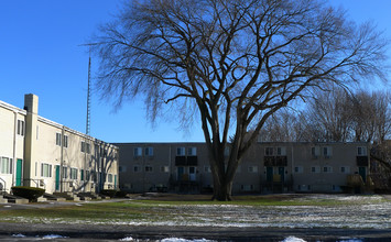 St. Martin's Townhomes in New Haven, CT - Building Photo - Building Photo