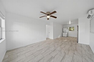36 NE 64th Terrace in Miami, FL - Building Photo