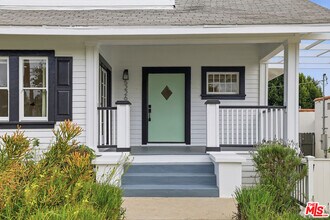 5226 Rockland Ave in Los Angeles, CA - Building Photo - Building Photo