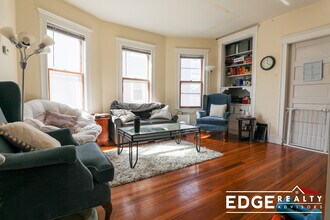 44 Easton St, Unit 1 in Boston, MA - Foto de edificio - Building Photo