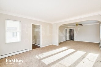 577 Washington Park in Waukegan, IL - Building Photo - Building Photo
