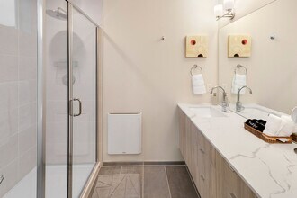 319 Malden Ave E, Unit SI ID1036007P in Seattle, WA - Building Photo - Building Photo