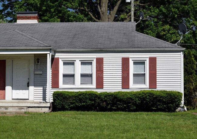 6604 Miles Ave in Louisville, KY - Building Photo - Building Photo